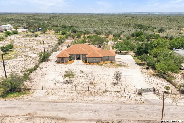 159 W Skyview Del Rio, TX 78840