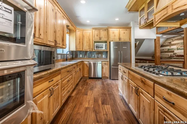 1080 FRELSBURG RD Alleyton, TX 78935