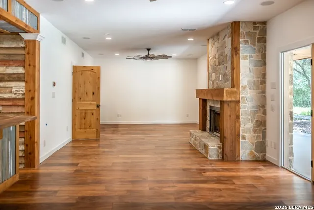 1080 FRELSBURG RD Alleyton, TX 78935