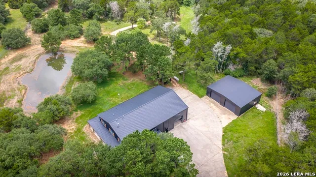 1080 FRELSBURG RD Alleyton, TX 78935