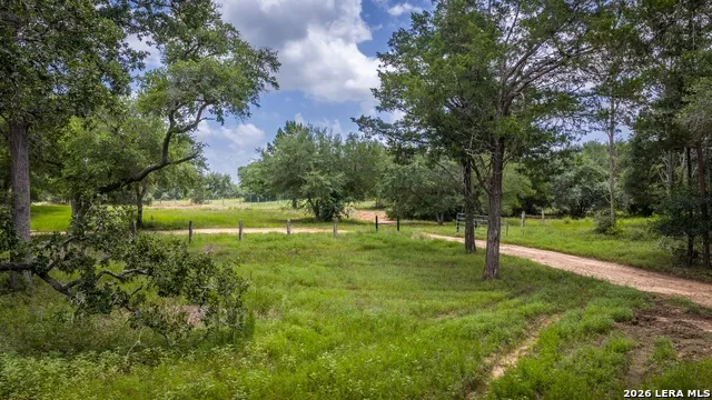 1080 FRELSBURG RD Alleyton, TX 78935