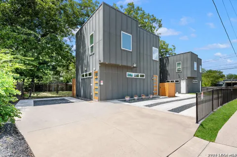 618 Gevers St.