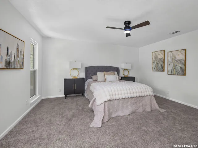 301 Sagecrest Dr Hollywood Park, TX 78232