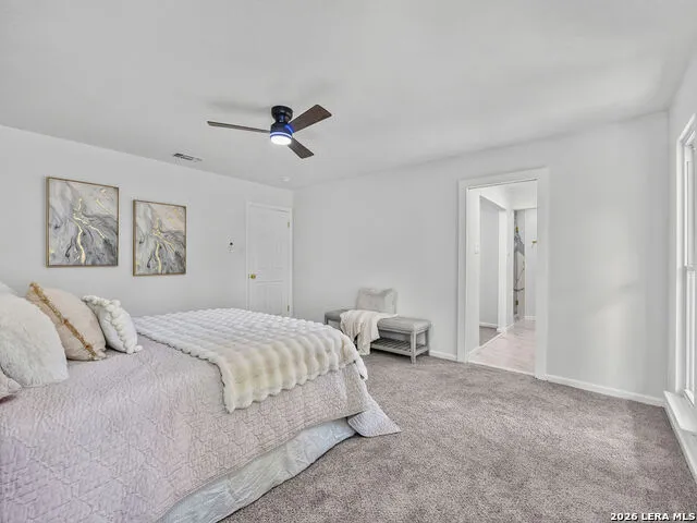 301 Sagecrest Dr Hollywood Park, TX 78232