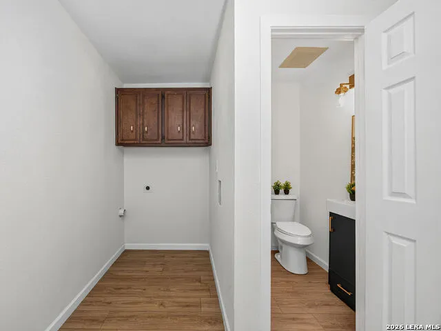 301 Sagecrest Dr Hollywood Park, TX 78232