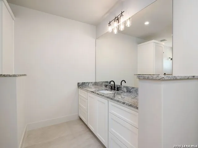 2 Dominion Vista San Antonio, TX 78257