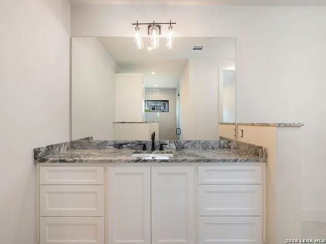 2 Dominion Vista San Antonio, TX 78257