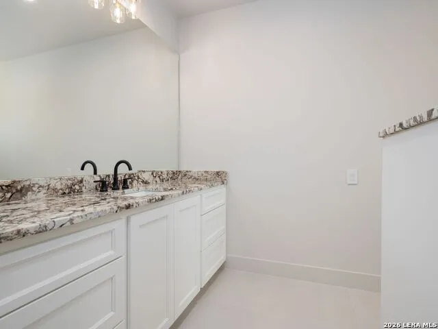2 Dominion Vista San Antonio, TX 78257