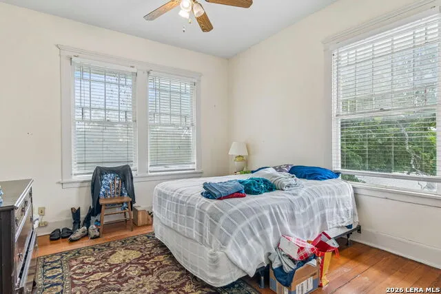 1032 W Woodlawn San Antonio, TX 78201