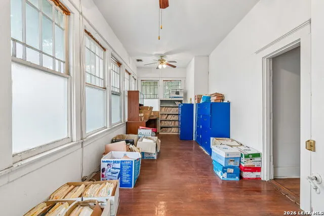 1032 W Woodlawn San Antonio, TX 78201