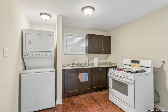 1032 W Woodlawn San Antonio, TX 78201