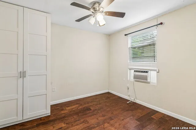1032 W Woodlawn San Antonio, TX 78201