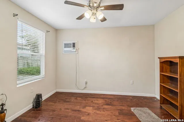 1032 W Woodlawn San Antonio, TX 78201