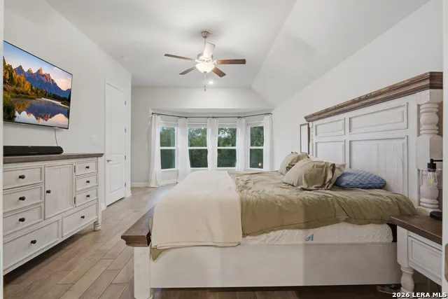 175 WAGON LN Castroville, TX 78009