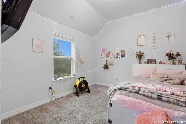 175 WAGON LN Castroville, TX 78009
