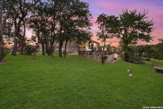 175 WAGON LN Castroville, TX 78009