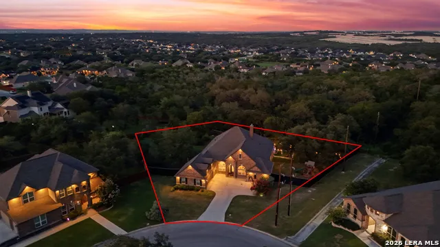 175 WAGON LN Castroville, TX 78009