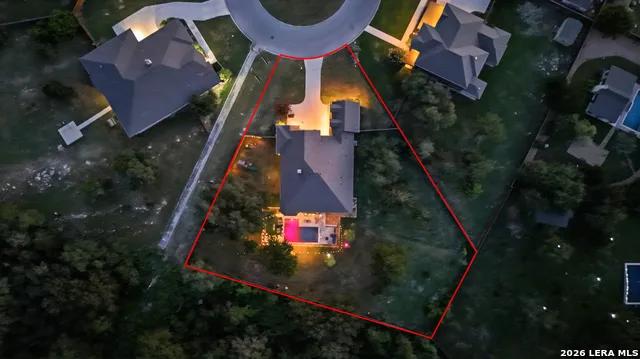 175 WAGON LN Castroville, TX 78009