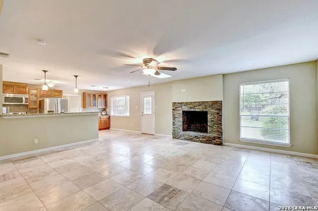8715 Teal Windcrest, TX 78239