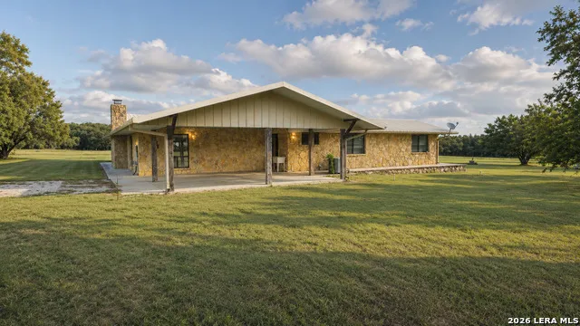 2307 Cr 359 Utopia, TX 78884