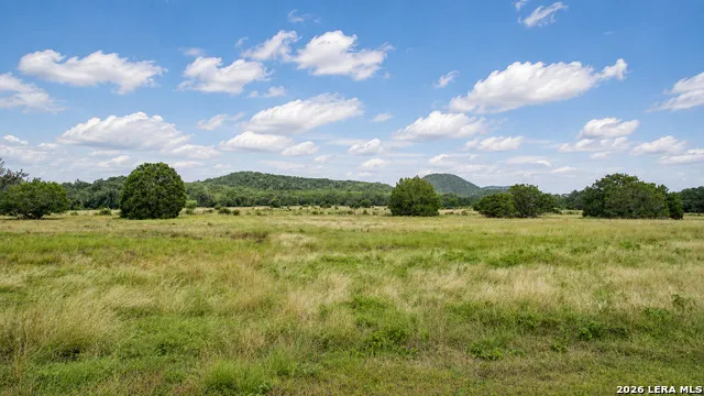 2307 Cr 359 Utopia, TX 78884