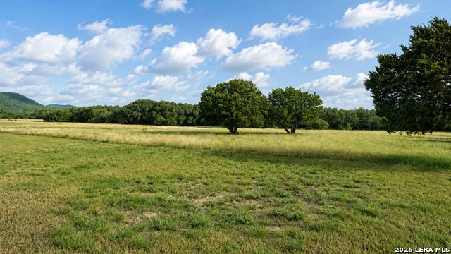 2307 Cr 359 Utopia, TX 78884