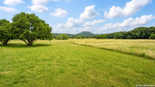 2307 Cr 359 Utopia, TX 78884