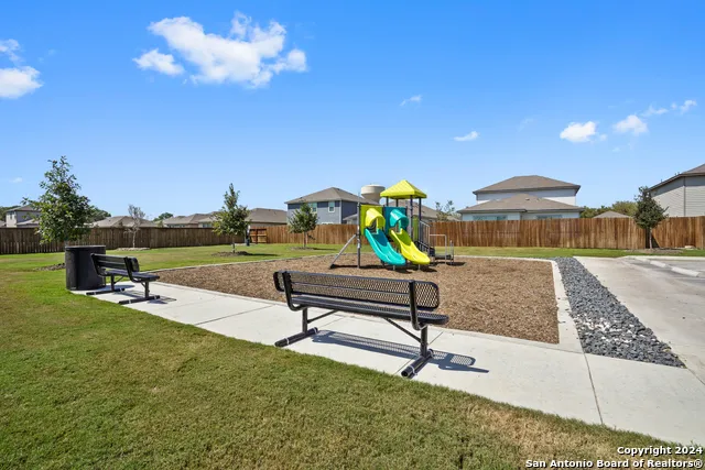 13611 Helton Pass St Hedwig, TX 78152
