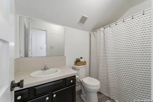 206 S Palo Alto Drive Floresville, TX 78114