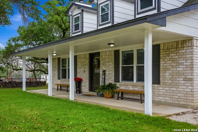 206 S Palo Alto Drive Floresville, TX 78114