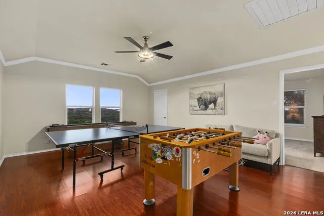 1040 County Road 2720 Mico, TX 78056