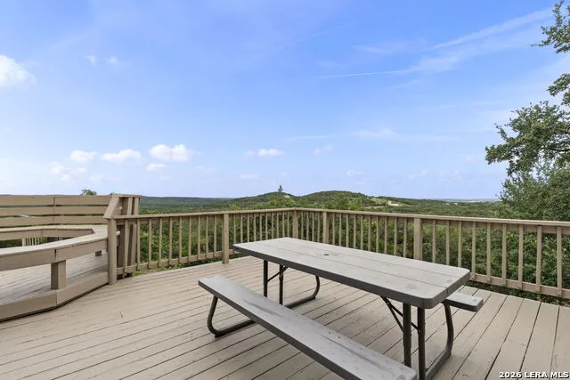1040 County Road 2720 Mico, TX 78056