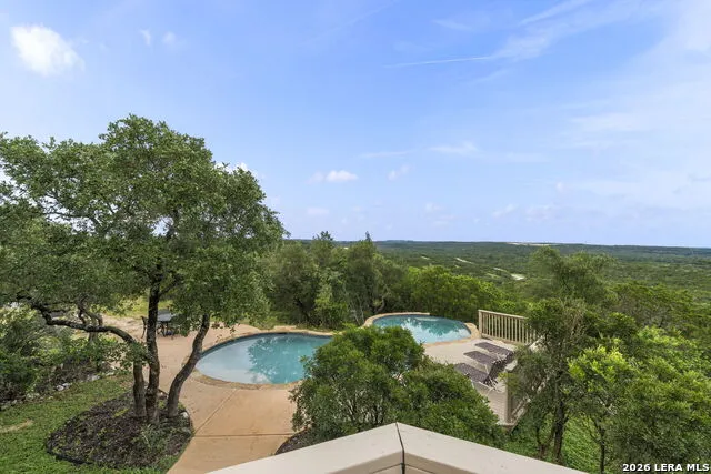 1040 County Road 2720 Mico, TX 78056