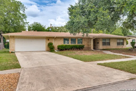 223 Beechwood