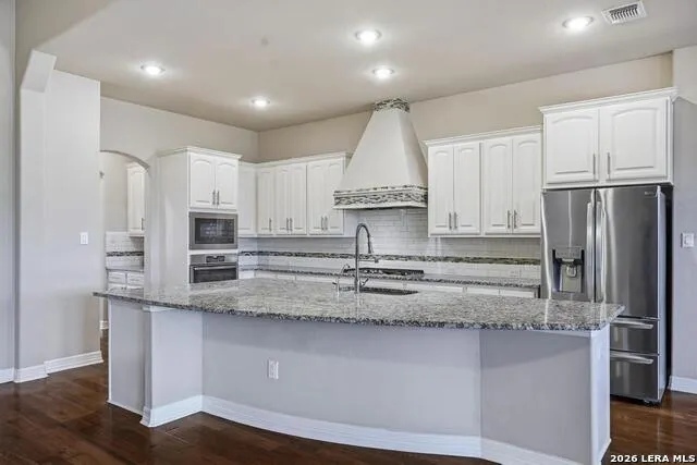 287 Cascade Trail Castroville, TX 78009