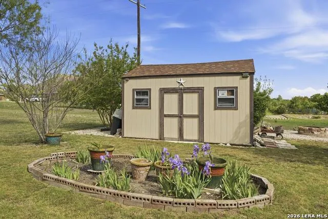 287 Cascade Trail Castroville, TX 78009