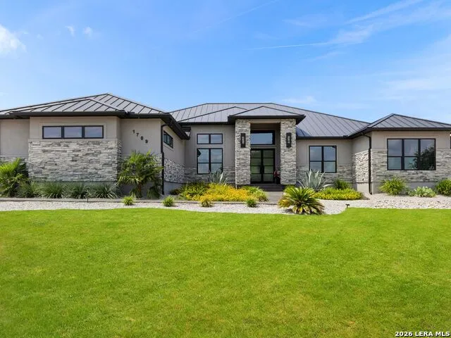 1709 Paradise Pkwy Canyon Lake, TX 78133