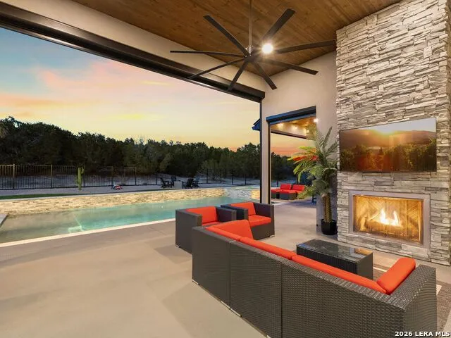 1709 Paradise Pkwy Canyon Lake, TX 78133