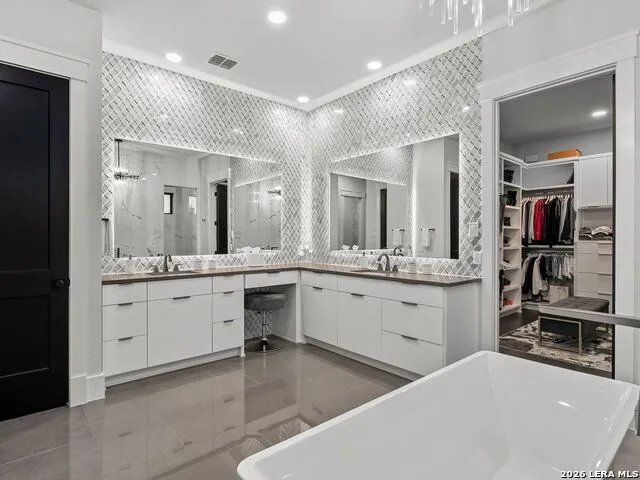 1709 Paradise Pkwy Canyon Lake, TX 78133