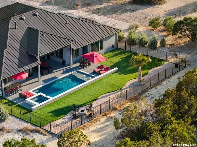 1709 Paradise Pkwy Canyon Lake, TX 78133