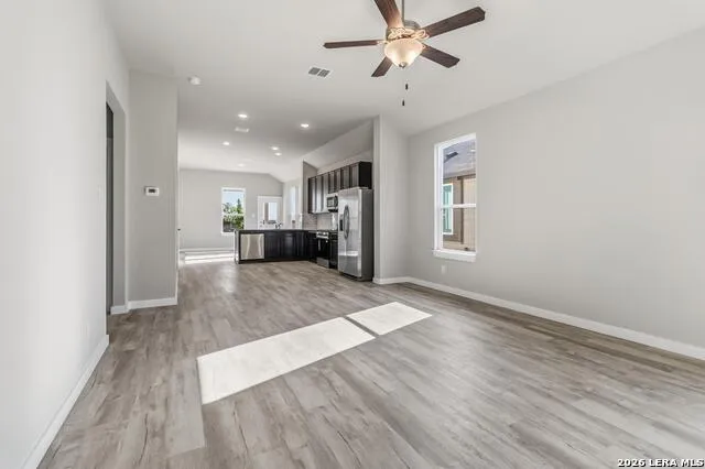 11122 Schmidt Lane Converse, TX 78109