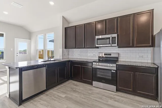 11122 Schmidt Lane Converse, TX 78109