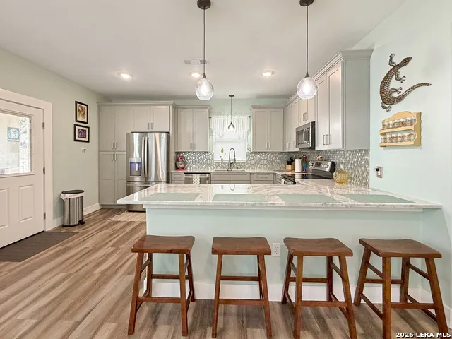 2872 Lakeview Canyon Lake, TX 78133