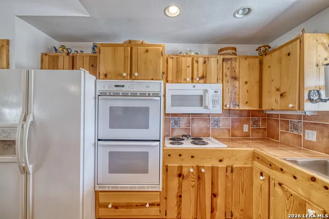 2292 County Road 400 Uvalde, TX 78801