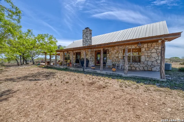 2292 County Road 400 Uvalde, TX 78801
