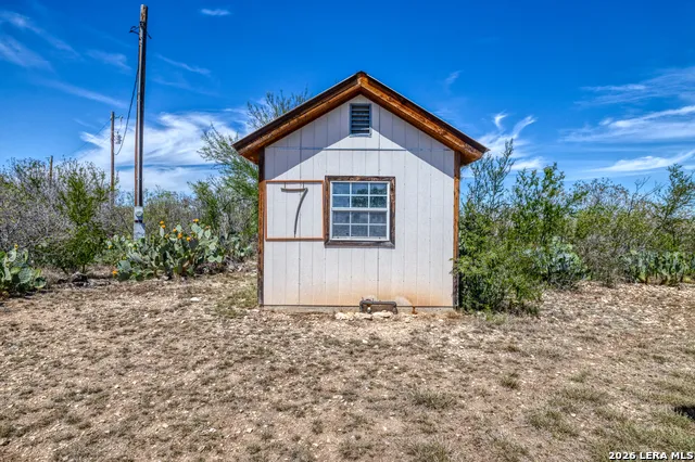 2292 County Road 400 Uvalde, TX 78801