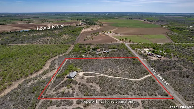 2292 County Road 400 Uvalde, TX 78801