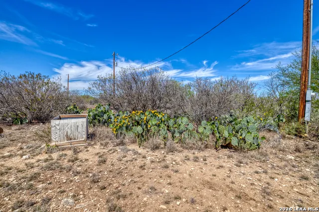 2292 County Road 400 Uvalde, TX 78801