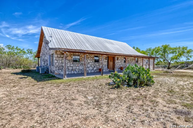 2292 County Road 400 Uvalde, TX 78801