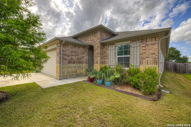 809 Nodding Nixie Seguin, TX 78155